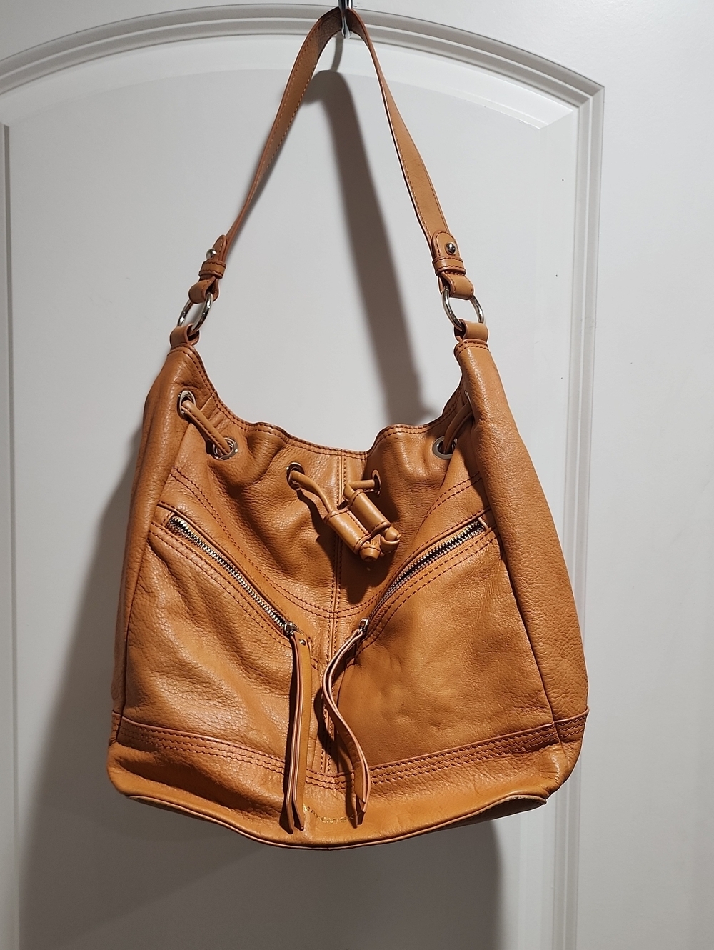 B. Makowsky Genuine Leather Drawstring Hobo Bucket Bag Camel Tan
